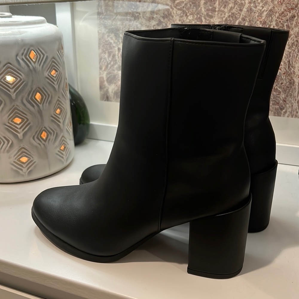 NWOT Black Janelle Dress Boots - Size 8.5